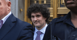 FTX&nbsp;: 40 &agrave; 50 ans de prison requis contre Sam Bankman-Fried