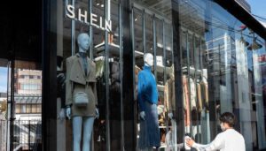 Shein au BHV : la pol&eacute;mique qui force Galeries Lafayette &agrave; revoir sa strat&eacute;gie de marque en r&eacute;gions