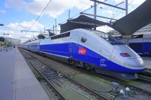 SNCF : Une augmentation de 7% des prix des TGV en 2023, bien au-del&agrave; de l&rsquo;inflation