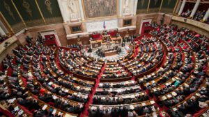 Incertitude totale : Qui gouvernera la France apr&egrave;s les l&eacute;gislatives ?