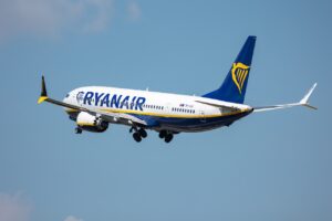 Ryanair face &agrave; des turbulences : b&eacute;n&eacute;fices en chute libre