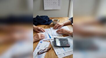 Retraites 2026 : m&egrave;res, carri&egrave;res longues, veuves &agrave; la pension de r&eacute;version&hellip; faites-vous partie des grandes gagnantes du budget S&eacute;cu ?