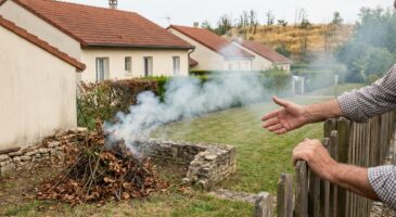 Voisin qui br&ucirc;le ses d&eacute;chets verts : ce que dit vraiment la loi, les 750 &euro; d&rsquo;amende qu&rsquo;il risque et comment le faire cesser l&eacute;galement