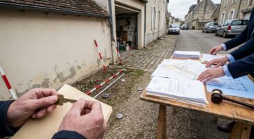 En 30 ans de silence, ses voisins s&rsquo;approprient son garage sans payer 1 &euro; : le pi&egrave;ge l&eacute;gal de l&rsquo;usucapion qui menace votre bien