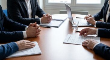 Entretien pr&eacute;alable au licenciement : ce droit m&eacute;connu (conseiller du salari&eacute;, CSE&hellip;) pour ne plus vous retrouver seul face au patron