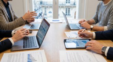 Transparence salariale obligatoire d&egrave;s 2027 : ce que la directive europ&eacute;enne va imposer aux entreprises fran&ccedil;aises (et les sanctions en cas d&rsquo;&eacute;cart)