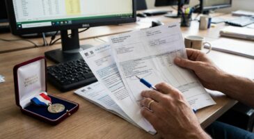 Loi de finances 2026 : cette prime de m&eacute;daille du travail que vous pensiez d&eacute;fiscalis&eacute;e va soudain alourdir votre imp&ocirc;t sur le revenu, &ecirc;tes-vous concern&eacute; ?