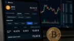 Bitcoin face &agrave; ce mur de 13 milliards : pourquoi la date du 26 juin est la plus redout&eacute;e par les investisseurs