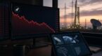 L&rsquo;action SpaceX s&rsquo;effondre de 48% : pourquoi Cathie Wood ignore le krach et continue d&rsquo;investir massivement