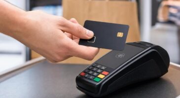Adieu le code de carte bancaire &agrave; 4 chiffres : comment votre empreinte digitale le remplace d&eacute;j&agrave; chez BNP et au Cr&eacute;dit Agricole