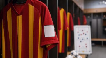 Ligue des champions : ce sponsor fran&ccedil;ais de l&rsquo;&eacute;pargne Bitcoin qui s&rsquo;affiche sur le maillot du RC Lens
