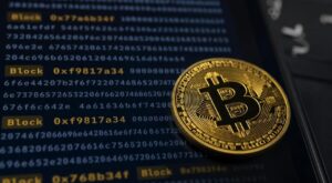 Bitcoin : le myst&egrave;re de ce po&egrave;me grav&eacute; 28 fois dans la blockchain qui intrigue les experts de la crypto