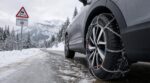 Loi Montagne : d&egrave;s le 1er novembre 2026, cet &eacute;quipement devient obligatoire sur votre voiture sous peine de 135&euro; d&rsquo;amende