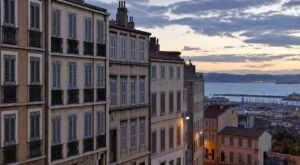 Propri&eacute;taires &agrave; Marseille : voici combien cette nouvelle surtaxe sur les logements vides va vous co&ucirc;ter pour un 65m&sup2; d&egrave;s 2027