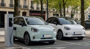 Renault Twingo &eacute;lectrique : son h&eacute;g&eacute;monie est menac&eacute;e, Volkswagen vient de d&eacute;poser le nom de sa rivale &agrave; 20 000 &euro;
